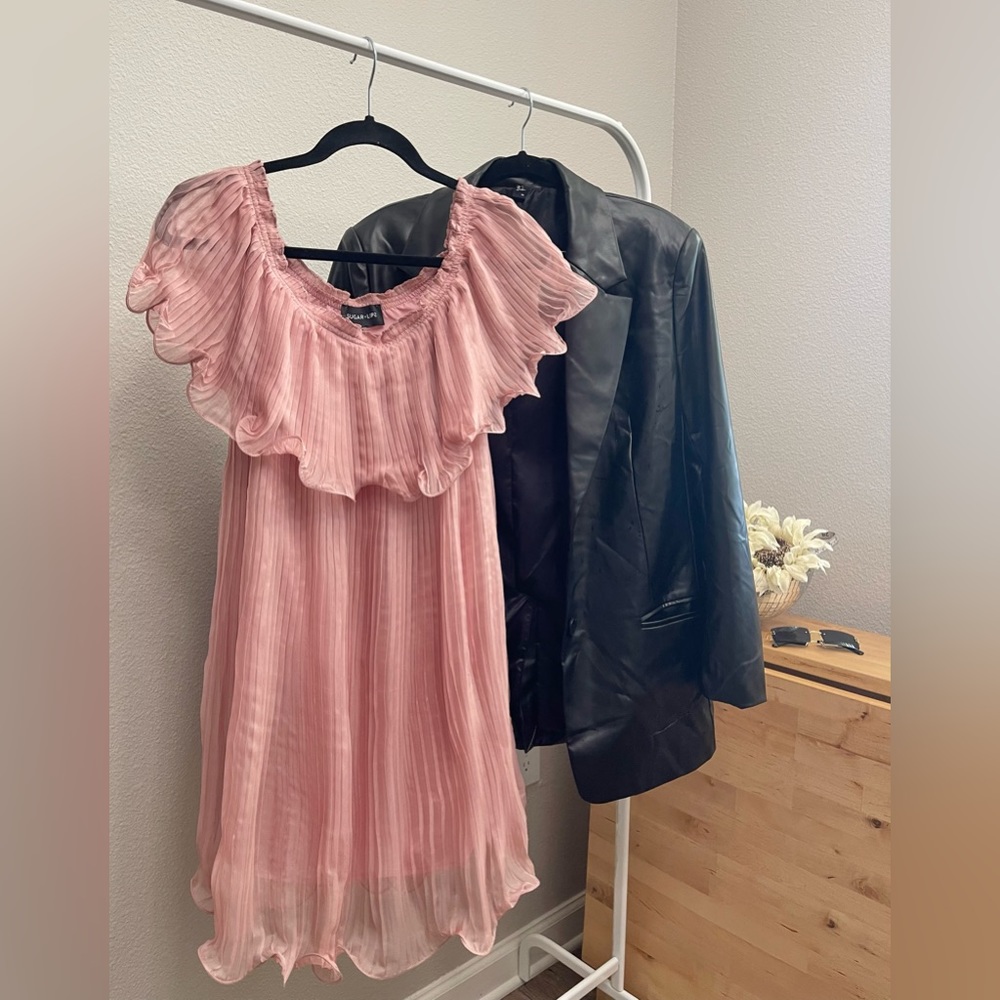 Pink Off Shoulder Mini Pleated Dress